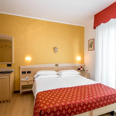 Helios Hotel