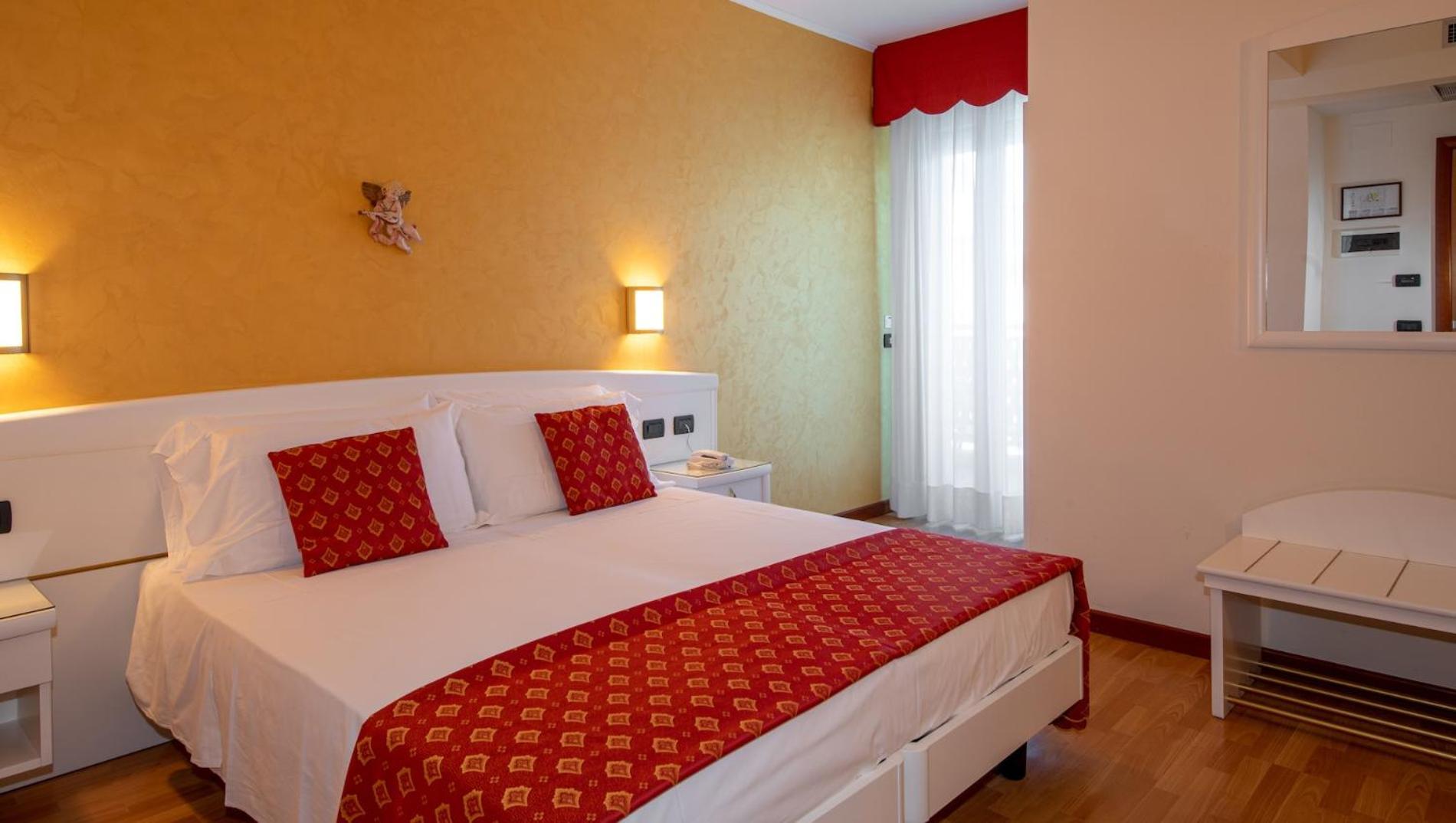 Helios Hotel